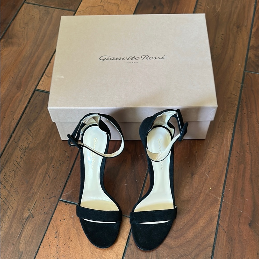 Gianvito Rossi Black Heels Sleek Design - Size 38 *NWT*